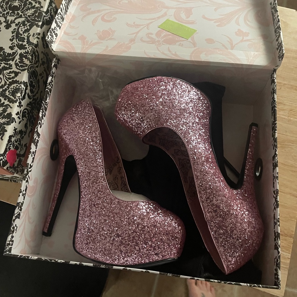 Bordello Heels